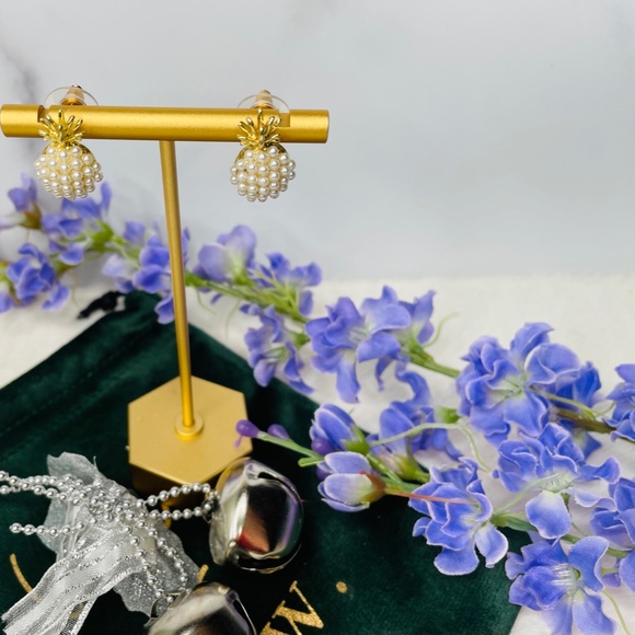 Pineapple Stud Earrings - Picture 4 of 4